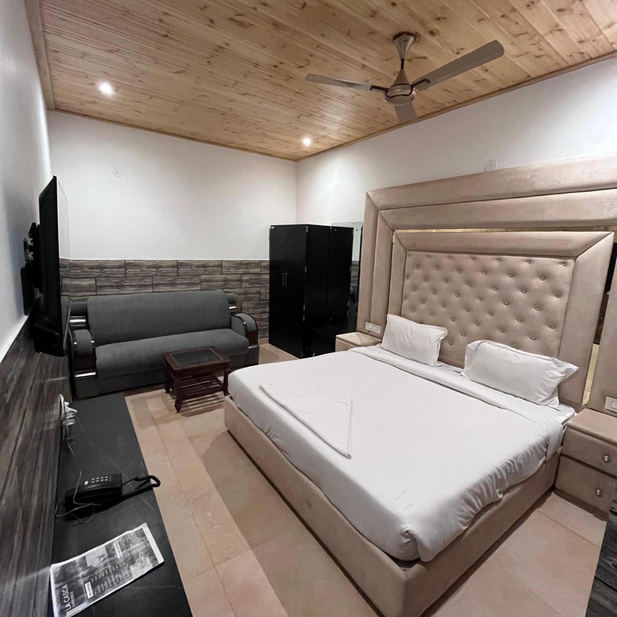 La Casca Experience Hotel Zirakpur Exterior photo