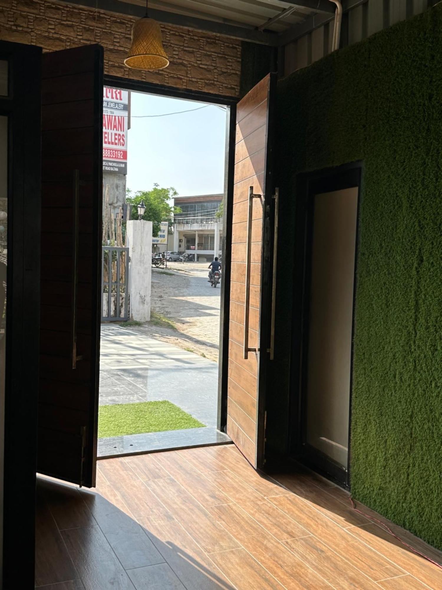 La Casca Experience Hotel Zirakpur Exterior photo